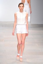 夏の到来が待ち遠しくなる - ダックス(DAKS)、2012年春夏コレクション｜写真4