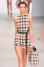 夏の到来が待ち遠しくなる - ダックス(DAKS)、2012年春夏コレクション｜写真6