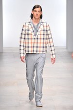 夏の到来が待ち遠しくなる - ダックス(DAKS)、2012年春夏コレクション｜写真10