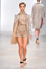 夏の到来が待ち遠しくなる - ダックス(DAKS)、2012年春夏コレクション｜写真23