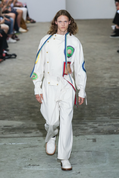 ウォルター ヴァン ベイレンドンク(Walter Van Beirendonck) 2017年春夏メンズコレクション シルエット - 写真1