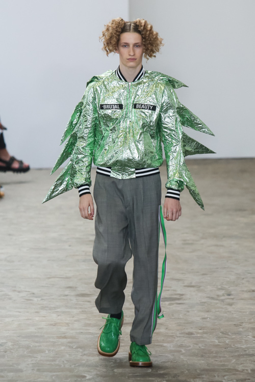 ウォルター ヴァン ベイレンドンク(Walter Van Beirendonck) 2017年春夏メンズコレクション  - 写真28