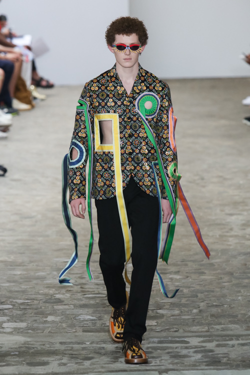 ウォルター ヴァン ベイレンドンク(Walter Van Beirendonck) 2017年春夏メンズコレクション シルエット - 写真24