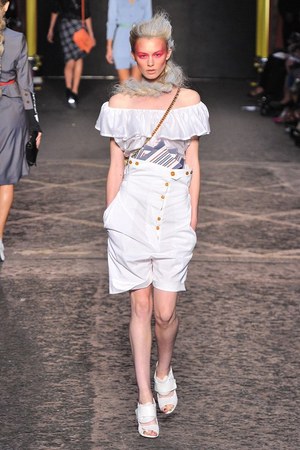 シックでゴージャスに決めるパンキッシュスタイル - ヴィヴィアン・ウェストウッド レッドレーベル(Vivienne Westwood Red Label)2012年春夏コレクション｜写真7