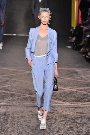 シックでゴージャスに決めるパンキッシュスタイル - ヴィヴィアン・ウェストウッド レッドレーベル(Vivienne Westwood Red Label)2012年春夏コレクション｜写真18