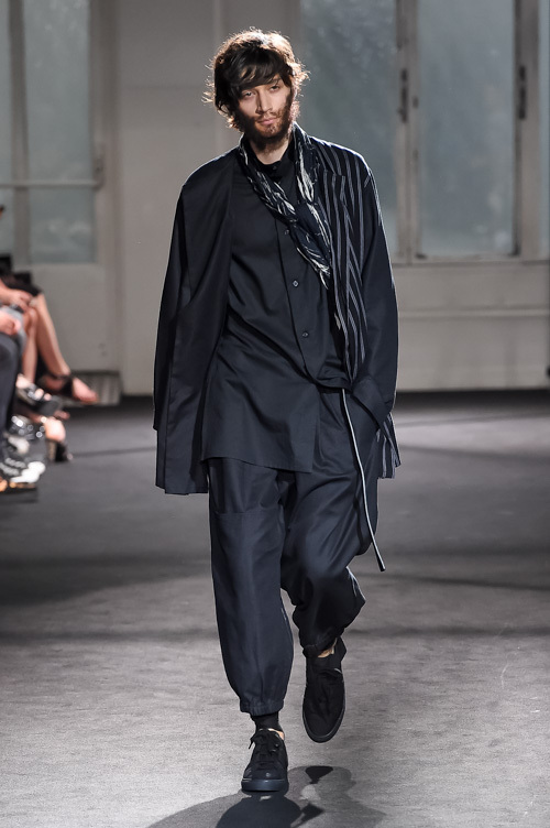 ヨウジヤマモト(Yohji Yamamoto) 2017年春夏メンズコレクション  - 写真16