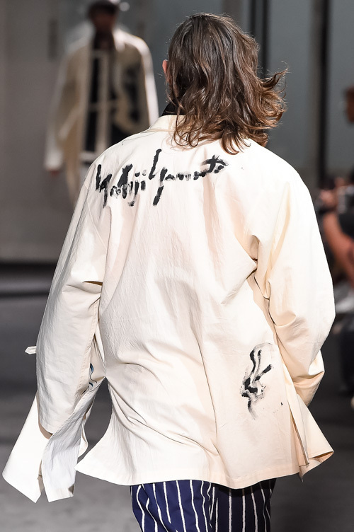 ヨウジヤマモト(Yohji Yamamoto) 2017年春夏メンズコレクション  - 写真24