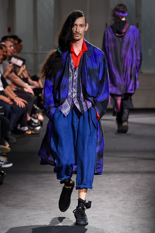 ヨウジヤマモト(Yohji Yamamoto) 2017年春夏メンズコレクション  - 写真43