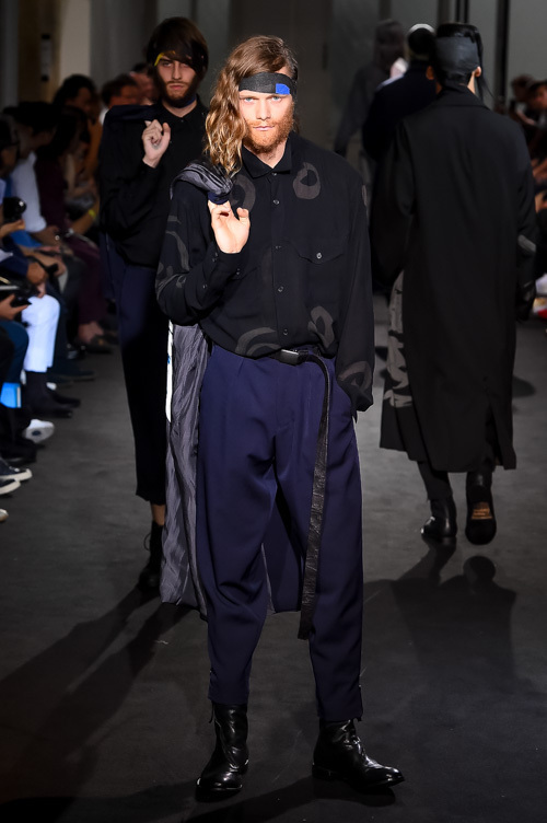 ヨウジヤマモト(Yohji Yamamoto) 2017年春夏メンズコレクション  - 写真68