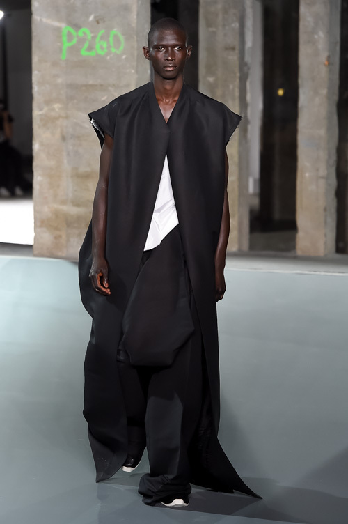 リック・オウエンス(Rick Owens) 2017年春夏メンズコレクション  - 写真61