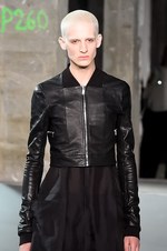 リック・オウエンス 17年春夏メンズコレクション - 漲る力は、テキスタイルの上でうねりとなり現れる｜写真31