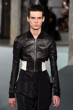 リック・オウエンス 17年春夏メンズコレクション - 漲る力は、テキスタイルの上でうねりとなり現れる｜写真35