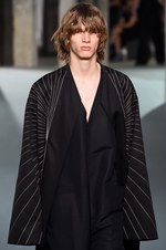 リック・オウエンス 17年春夏メンズコレクション - 漲る力は、テキスタイルの上でうねりとなり現れる｜写真68