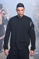 ユリウス 2017年春夏コレクション - 長短の組み合わせで見せるストリートモードスタイル｜写真8