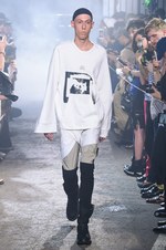 ユリウス 2017年春夏コレクション - 長短の組み合わせで見せるストリートモードスタイル｜写真15