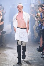 ユリウス 2017年春夏コレクション - 長短の組み合わせで見せるストリートモードスタイル｜写真21