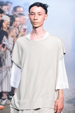 ユリウス 2017年春夏コレクション - 長短の組み合わせで見せるストリートモードスタイル｜写真31