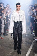 ユリウス 2017年春夏コレクション - 長短の組み合わせで見せるストリートモードスタイル｜写真38