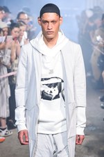 ユリウス 2017年春夏コレクション - 長短の組み合わせで見せるストリートモードスタイル｜写真50