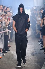 ユリウス 2017年春夏コレクション - 長短の組み合わせで見せるストリートモードスタイル｜写真51