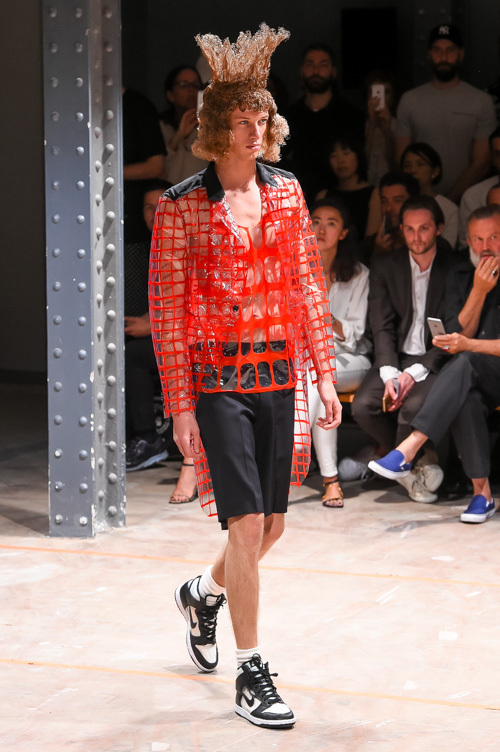 コム デ ギャルソン・オム プリュス(COMME des GARÇONS HOMME PLUS) 2017年春夏メンズコレクション  - 写真26