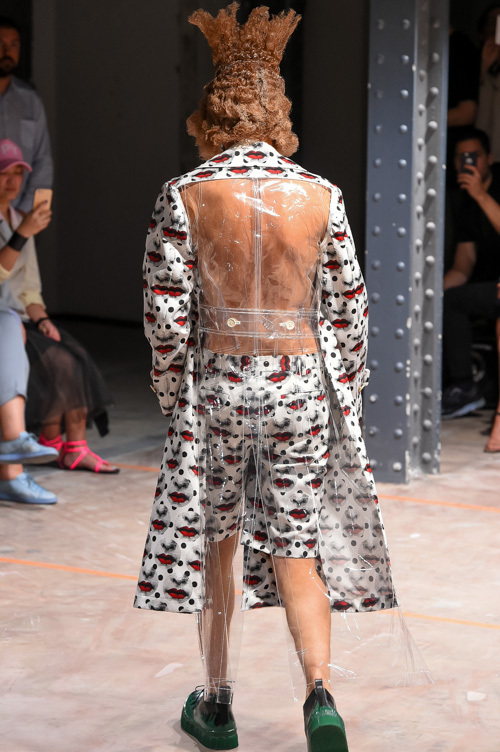 コム デ ギャルソン・オム プリュス(COMME des GARÇONS HOMME PLUS) 2017年春夏メンズコレクション  - 写真51