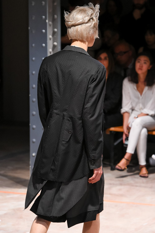 コム デ ギャルソン・オム プリュス(COMME des GARÇONS HOMME PLUS) 2017年春夏メンズコレクション  - 写真73