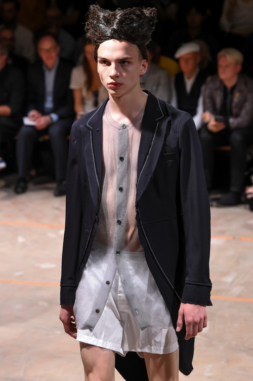 コム デ ギャルソン・オム プリュス(COMME des GARÇONS HOMME PLUS) 2017年春夏メンズコレクション  - 写真84