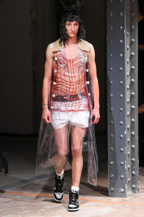 コム デ ギャルソン・オム プリュス(COMME des GARÇONS HOMME PLUS) 2017年春夏メンズコレクション  - 写真86