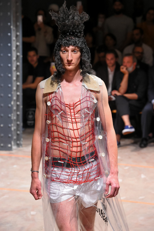 コム デ ギャルソン・オム プリュス(COMME des GARÇONS HOMME PLUS) 2017年春夏メンズコレクション  - 写真87