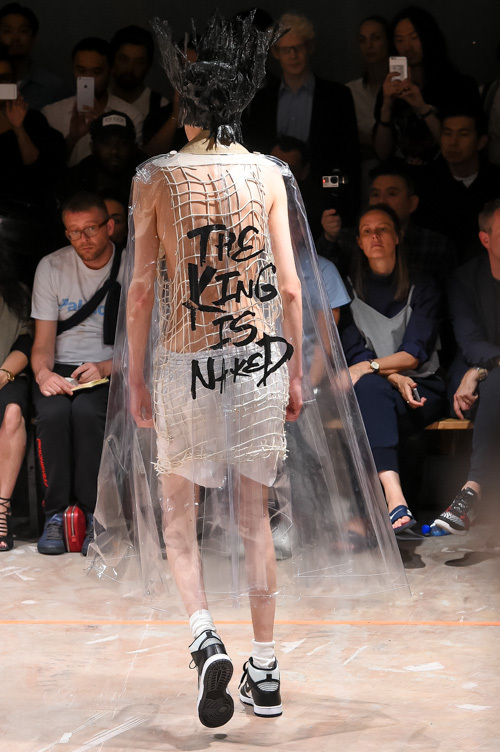 コム デ ギャルソン・オム プリュス(COMME des GARÇONS HOMME PLUS) 2017年春夏メンズコレクション  - 写真100