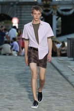 ポール & ジョー 2017年春夏メンズコレクション - モノクロの花々が、鮮やかに咲き誇る夕暮れ｜写真4