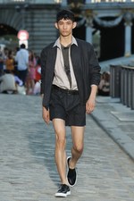 ポール & ジョー 2017年春夏メンズコレクション - モノクロの花々が、鮮やかに咲き誇る夕暮れ｜写真6