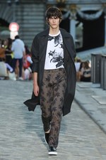 ポール & ジョー 2017年春夏メンズコレクション - モノクロの花々が、鮮やかに咲き誇る夕暮れ｜写真7