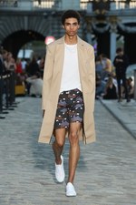 ポール & ジョー 2017年春夏メンズコレクション - モノクロの花々が、鮮やかに咲き誇る夕暮れ｜写真19