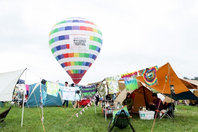 アーバンリサーチ主催のキャンプフェスが群馬で - 熱気球やLeeによるタイダイ染め体験｜写真32