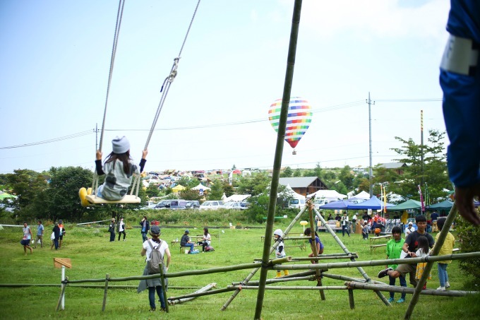 アーバンリサーチ主催のキャンプフェスが群馬で - 熱気球やLeeによるタイダイ染め体験｜写真9