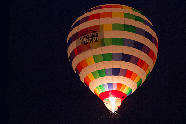 ヨガ｜アーバンリサーチ主催のキャンプフェスが群馬で - 熱気球やLeeによるタイダイ染め体験