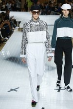 ケンゾー 2017年春夏メンズコレクション - ナイトクラブの伝説を光り輝くワードローブに｜写真2