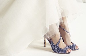 ルパート・サンダーソンの新作ハイヒール - 世界唯一のジャカード生地やレースアップ