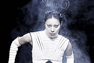 AyaBambiがレオナード・ウォンのファッションフィルムに登場