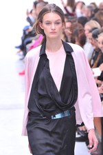 伝統的でクラシックなスタイルに新しい風を吹かせた - プリングル オブ スコットランド(Pringle of Scotland)、2012年春夏コレクション｜写真15