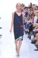 伝統的でクラシックなスタイルに新しい風を吹かせた - プリングル オブ スコットランド(Pringle of Scotland)、2012年春夏コレクション｜写真34