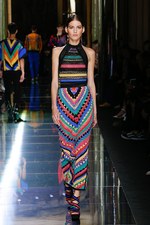 バルマン 2017年春夏メンズコレクション - 砂浜から見るオレンジの夕日、美しい空と海の色を愛でて｜写真45