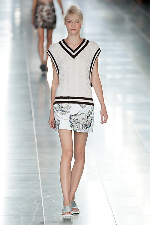 クリストファー ケイン(Christopher Kane) 2012年春夏ウィメンズコレクション  - 写真9