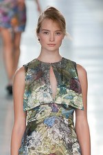 クリストファーケイン 2012年春夏コレクション - 繊細で美しく輝くプリントで観客を魅了｜写真20