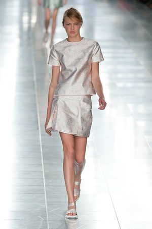 クリストファーケイン 2012年春夏コレクション - 繊細で美しく輝くプリントで観客を魅了｜写真1