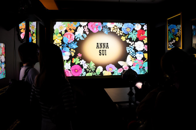 アナ スイがリニューアル - 自分好みのアイ・リップ・チークカラーを集めて作るメイクアップパレット｜写真2