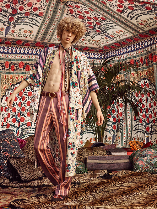 ロベルト カヴァリ 17年春夏メンズコレクション 70年代ロックシーンのパワフルで刹那的な魅力 ファッションプレス