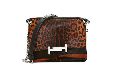 トッズ、桑田卓郎との限定コラボバッグや新作レザーグッズを伊勢丹新宿店にて発売